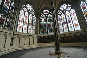 Archivo:London - Westminster abbey - chapter house 04