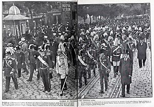 Archivo:Madrid. El entierro del general Loño, de Goñi, Blanco y Negro, 06-07-1907