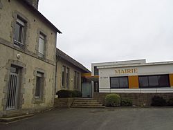 Mairie de Saint-Méen, Finistère.JPG