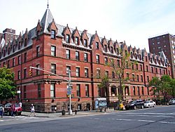 NYC Hostel 104th.jpg