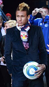 Archivo:Neymar visiting Red Bull Arena