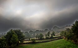 Niebla sobre O Cachón - panoramio.jpg