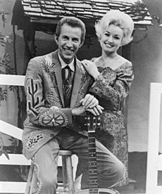Archivo:Porter Wagoner and Dolly Parton 1969