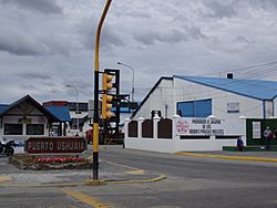 Archivo:Puerto de Ushuaia 54