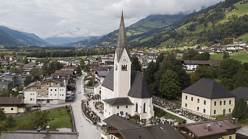Uttendorf pfarrkirche