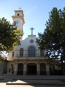 Archivo:Alcorta Iglesia Santiago Apóstol 04