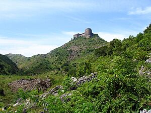 Archivo:Approche de la citadelle (1082440467)