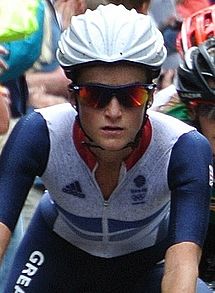 Archivo:Armitstead in 2012 Olympics road cycling race cropped