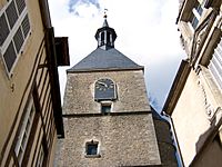 Archivo:Avallon-Tour de l'Horloge (haut de la tour)