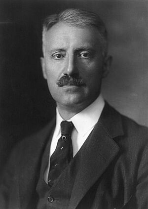 Archivo:Bainbridge Colby, bw photo portrait, 1920