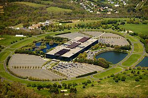 Archivo:Bell Labs Holmdel