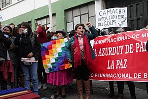 Archivo:Bolivian Demonstrators Hold a Vigil Outside Law Enforcement Headquarters. 29 December 2022, Agencia Boliviana de Información, La Paz. (52595123854)