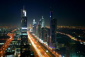 Archivo:Dubai night skyline