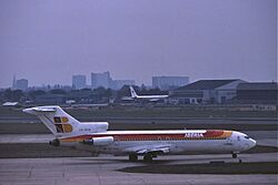 EC-DDU B727 Iberia 9.82.jpg