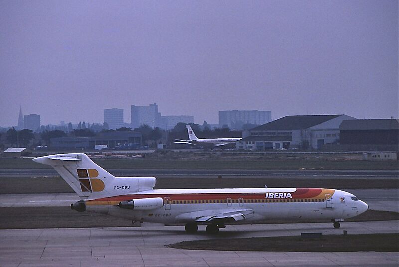 EC-DDU B727 Iberia 9.82