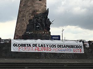 Archivo:Glorieta de las y los desaparecidos - Guadalajara 02
