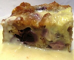 Archivo:Kirschenmichel mit Vanillesauce