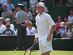 Archivo:Lleyton Hewitt Wimbledon 2004