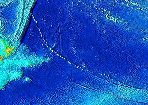 Archivo:Louisville seamount chain - bathymetry