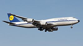 Lufthansa (Retro livery) Boeing 747-8 (D-ABYT) at Frankfurt Airport.jpg