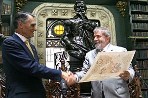 Archivo:Lula e Cavaco Silva-03-2008