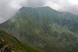 Moldoveanu and Vistea Mare from the west.jpg