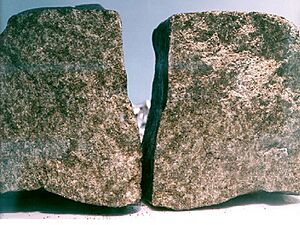 Archivo:Nakhla meteorite