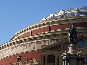 Archivo:Royal Albert Hall - part of roof - 20090803
