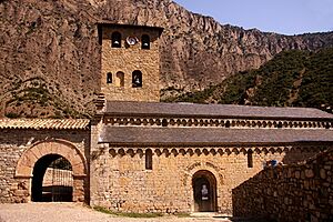 Archivo:Sopeira-monestirAlao-2674sh