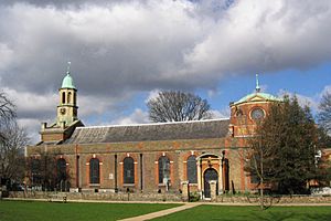 Archivo:St-Anne-church-Kew-5857