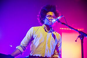 Archivo:Toro y Moi in Camden 1