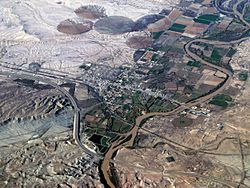 2010-Aerial photograph of Green River, Utah.jpg