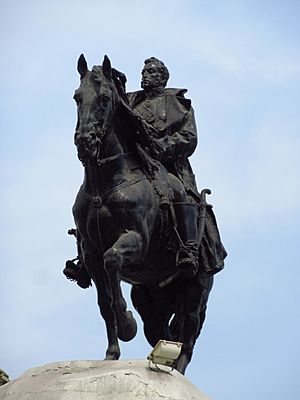 2017 Lima - Estatua ecuestre de José de San Martín.jpg