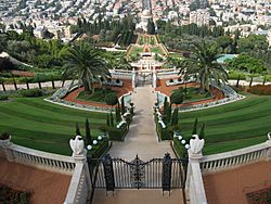Baha'i gardens in Haifa (7735893094).jpg