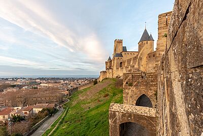 Archivo:Ciudadela, Carcasona, Francia, 2023-01-07, DD 173-175 HDR