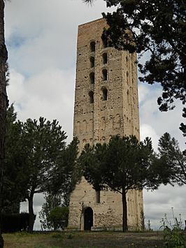 Coca Torre de San Nicolás 01.JPG