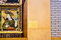 Detalle del retablo de Tañabueyes y placa de su ubicación actual