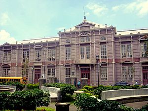 Archivo:Edificio Metalico. Escuela Buenaventura Corrales. San Jose. Costa Rica