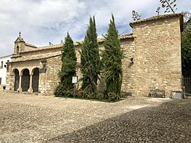 Fachada de la ermita de Nuestra Señora de los Remedios de Canena.jpg