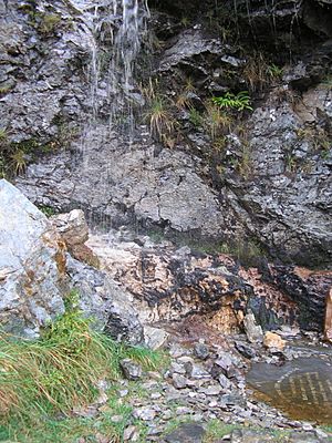 Archivo:Faultline at Knockan Crag