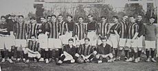 Archivo:Galatasaray-Fenerbahçe 1913-14