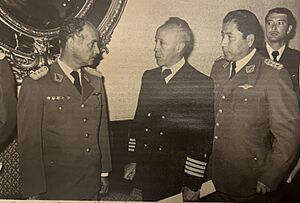 Archivo:Generals Hugo Banzer and Hernán Terrazas