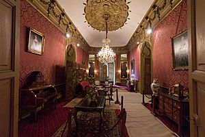 Archivo:Inside Palacio de Viana (27616778466)