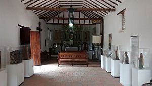 Archivo:Interior de la Capilla de San Juan Bautista, Toro, Colombia