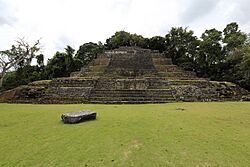 Jaguar Temple Lamanai 08.JPG