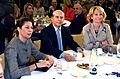 La presidenta junto al ministro de Educación y su homóloga en la Comunidad de Madrid