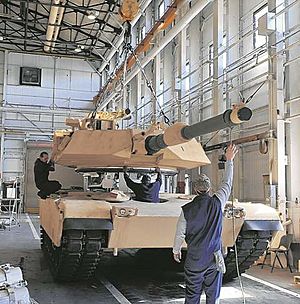 Archivo:M1 Abrams turret alignment