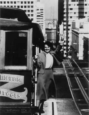 Archivo:Mayor Diane Feinstein Cable Car