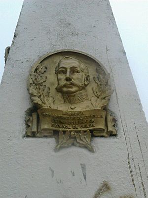 Archivo:Medallón a Antonio de Quintanilla