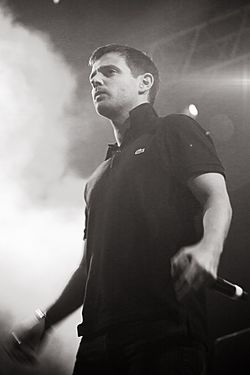 Mike Skinner of The Streets live at Parklife, Sydney 2011 02.jpg